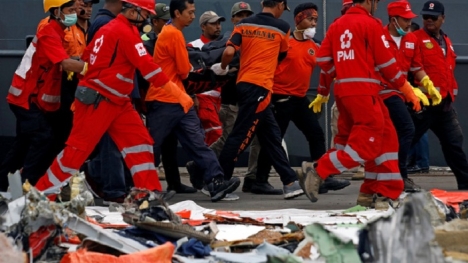 Vụ máy bay chở 189 người lao xuống biến ở Indonesia: Khó nhận dạng nạn nhân